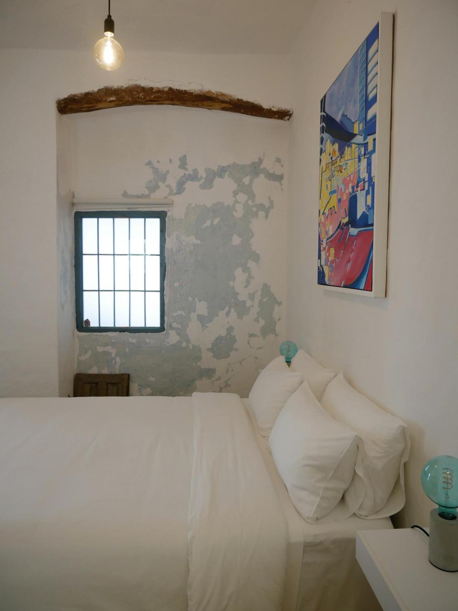 Casa 3 And Artist