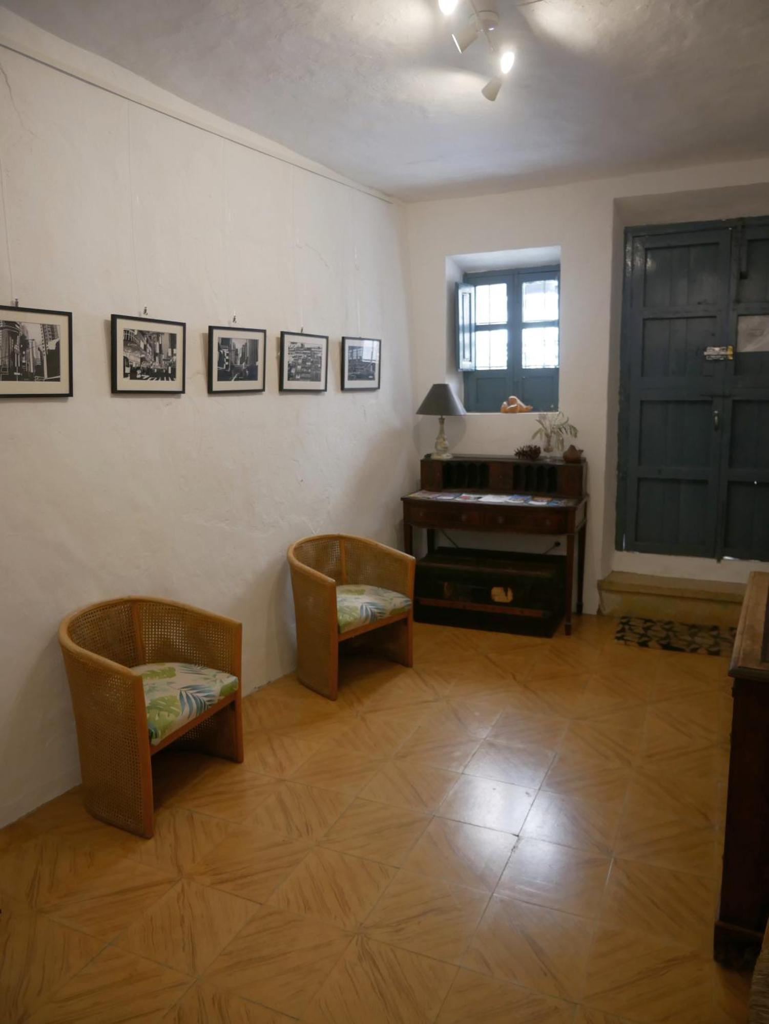 Casa 3 And Artist *